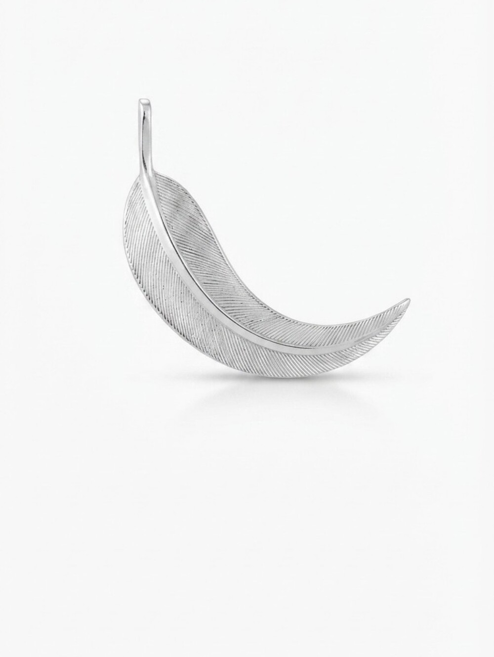 Vintage Silver Tone Curved Feather Brooch Pin – Mid Century Detailed Leaf Lapel